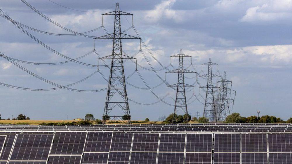 Visszaütött a magyar világelsőség: mi fizetünk azért, hogy a külföldiek elvigyék a hazai áramot